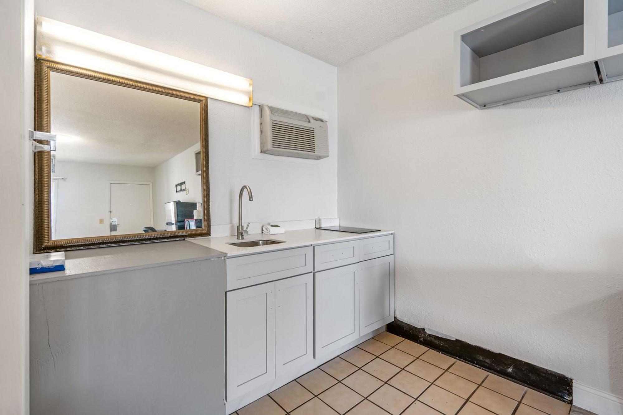 Budgetel Inns & Suites Augusta Downtown 706-945-1238 Dış mekan fotoğraf